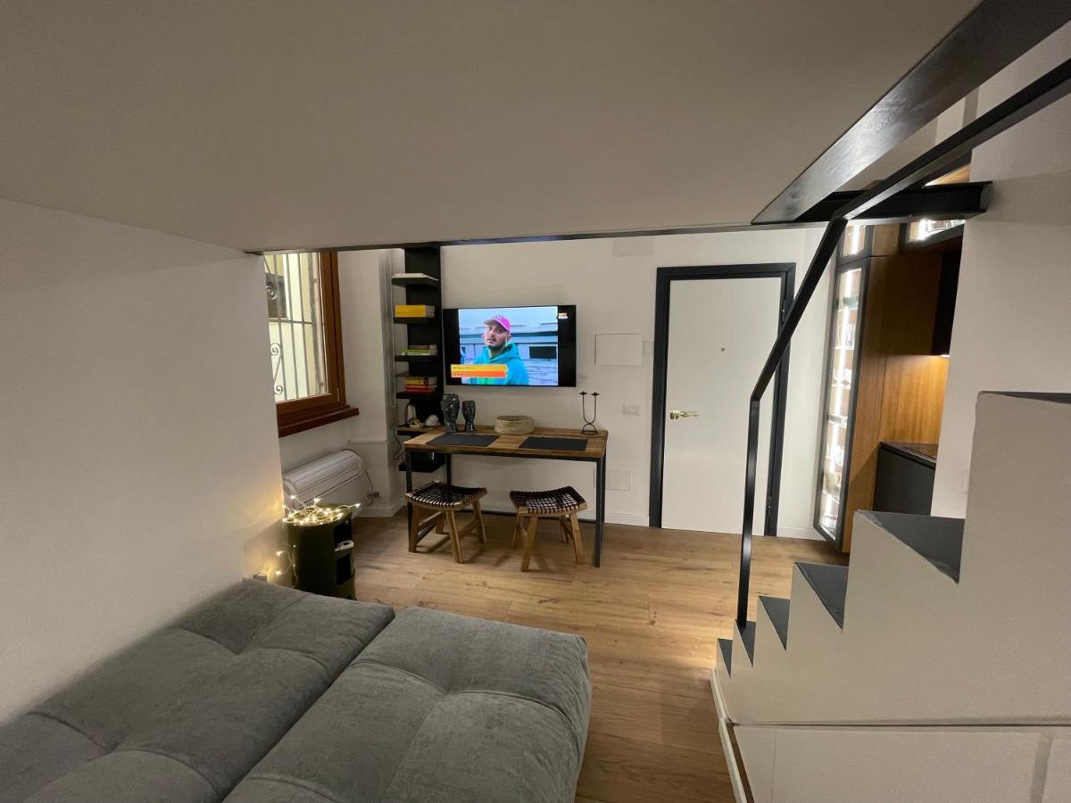 Casa Cappellari Design Studio A Campo De' Fiori Rome Luaran gambar